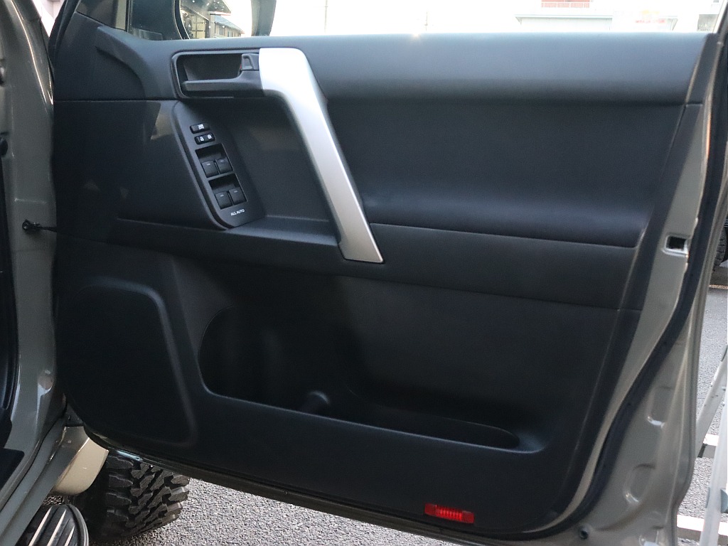 各内張りの状態も良好です！