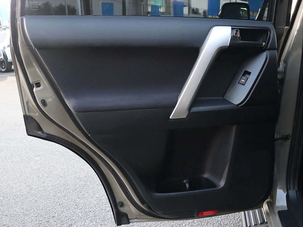 各内張りの状態も良好です！