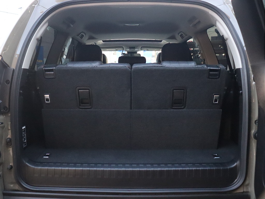 荷室の状態も良好です！