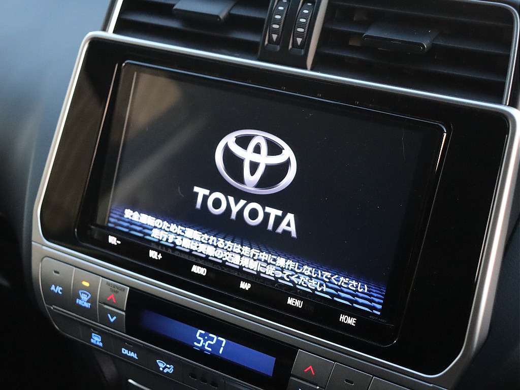 純正9インチナビ装備！