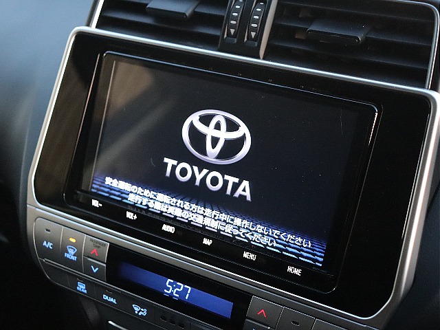 純正9インチナビ装備！