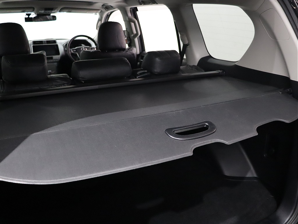 ラゲッジトノカバー装備！