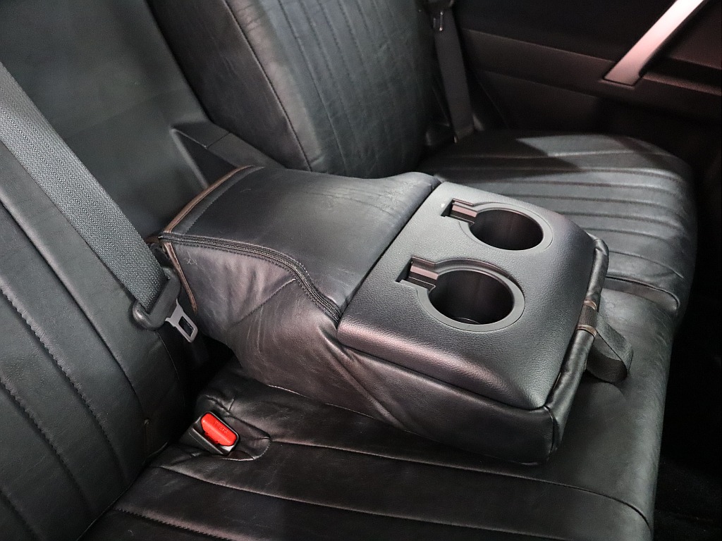 2列目ドリンクホルダー！