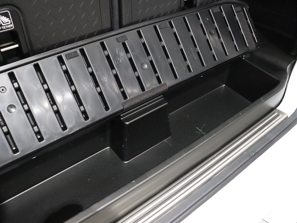 ラゲッジ収納！