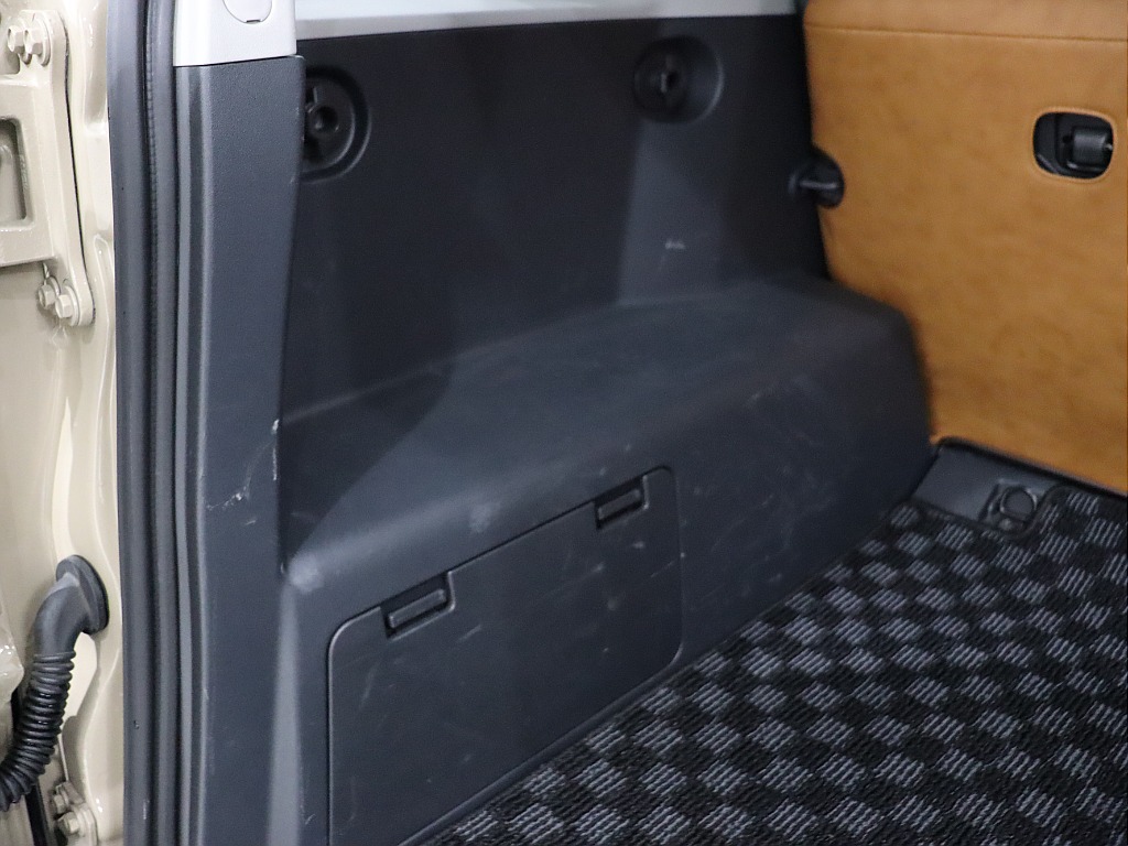 ラゲッジ内張り！