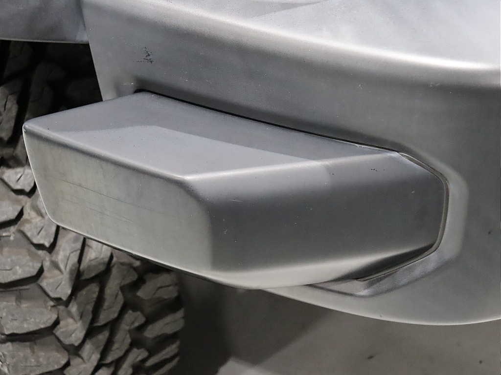 コーナーバンパーマッドブラック！