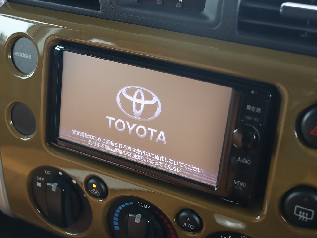 純正7インチナビ！新品への交換も承ります☆