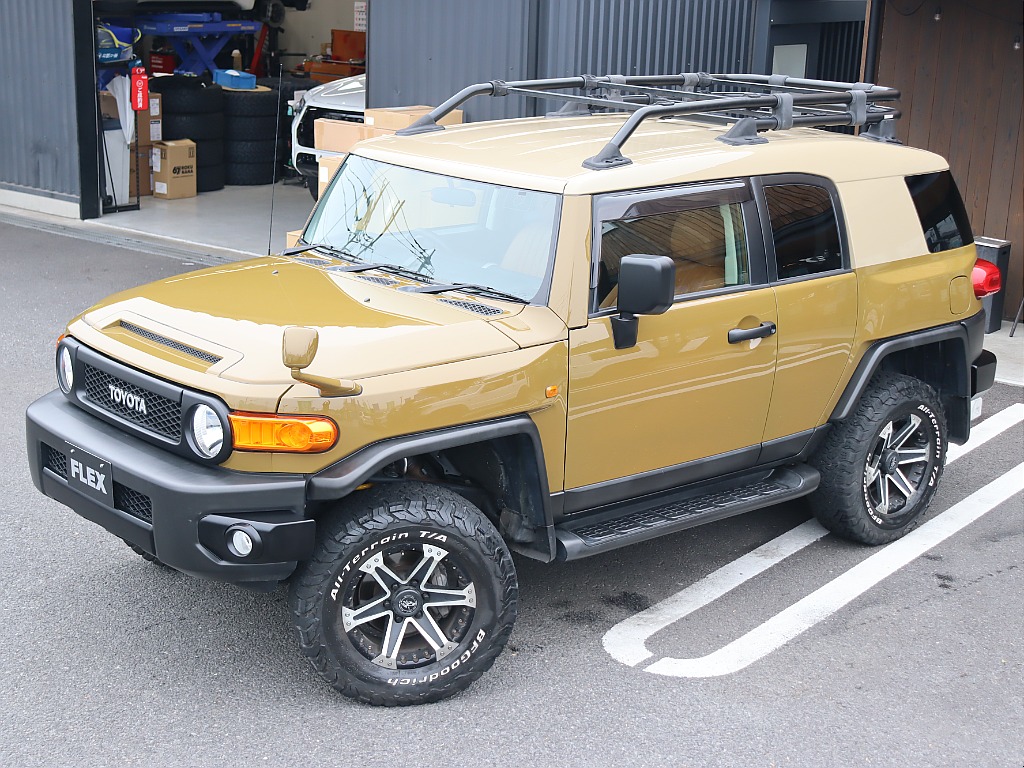 純正カラーには無いカラーリングで目を引くこと間違いなし！