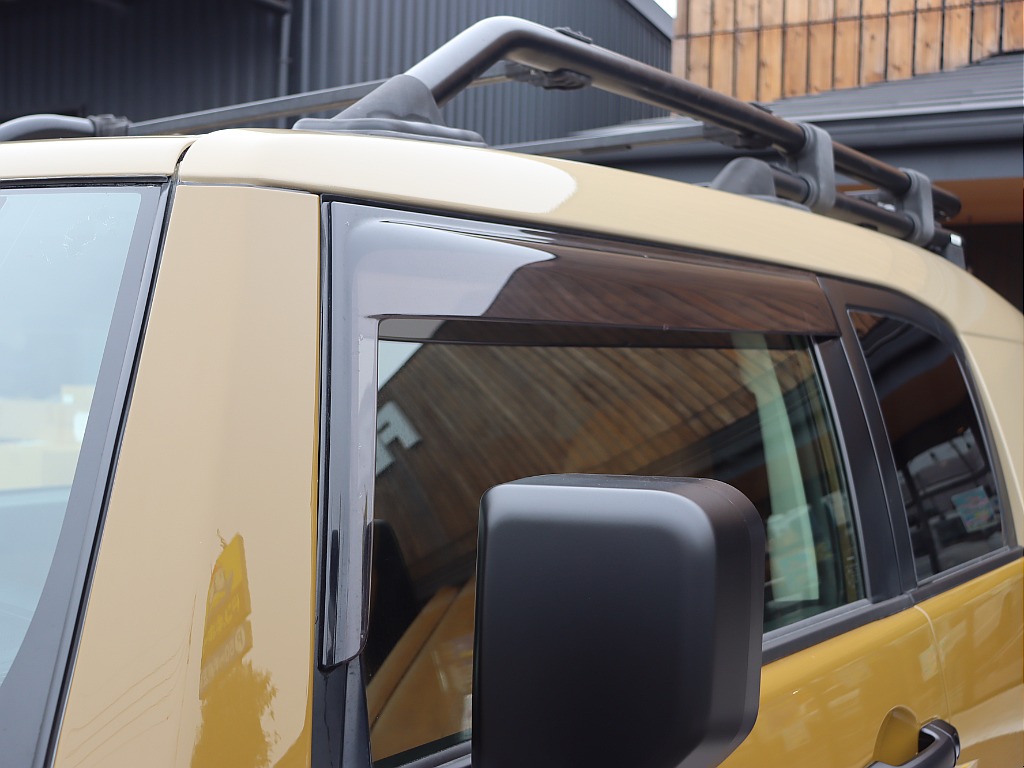 サイドバイザー装備済みです！