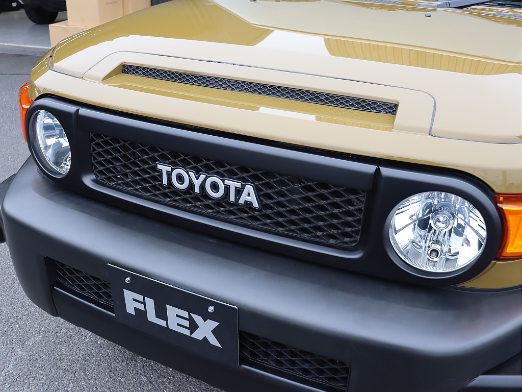 各部マッドブラックで引き締まっております！