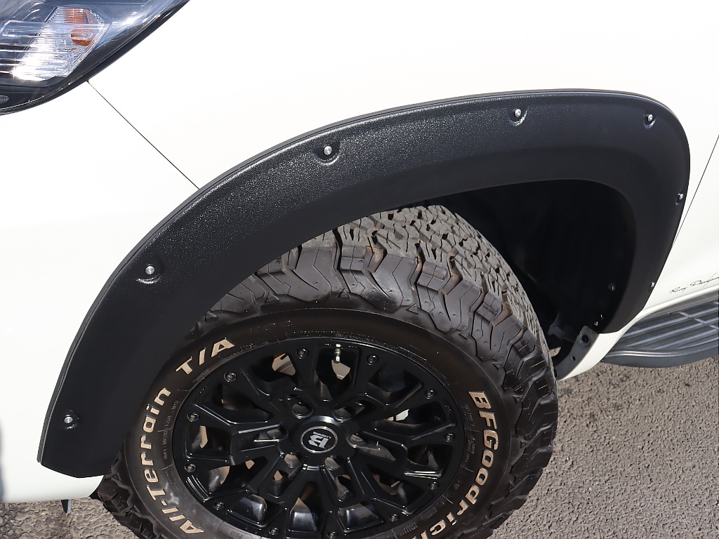 WALD製オーバーフェンダー装備！