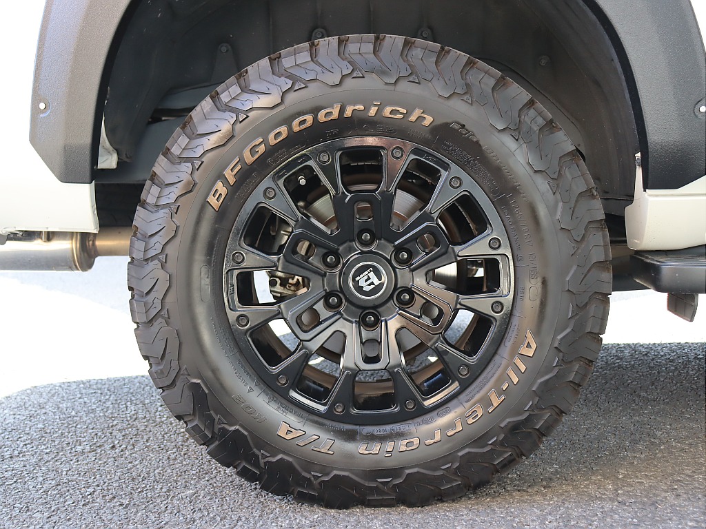 Bラグナス17インチホイールにBFグッドリッチATタイヤのコンビネーション！