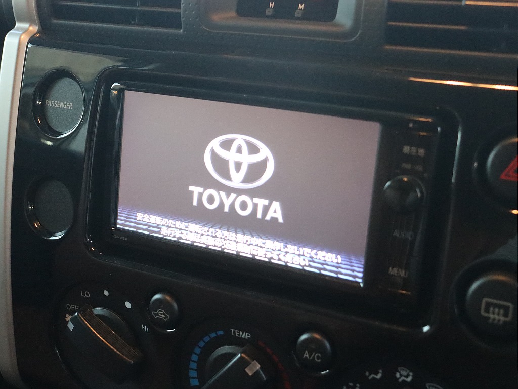 純正7インチナビ！新品への交換も承ります☆