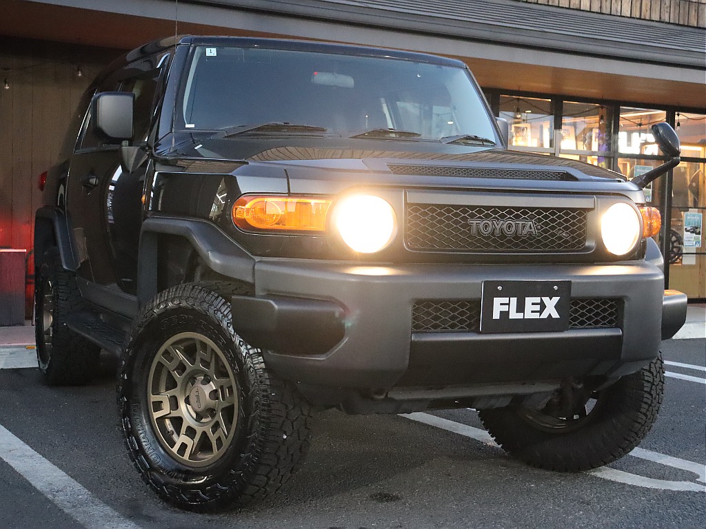 丸目ヘッドライトがカッコかわいい☆