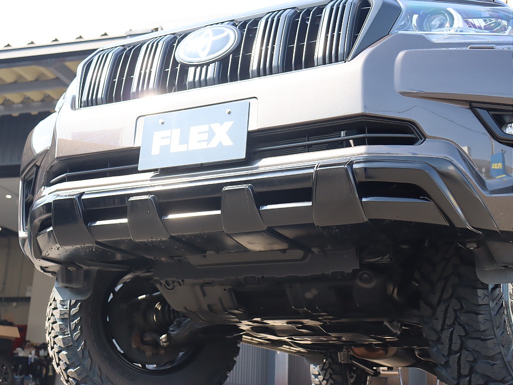 アドミレーションスキッドスポイラーも新品装着！派手すぎないエアロが人気です！