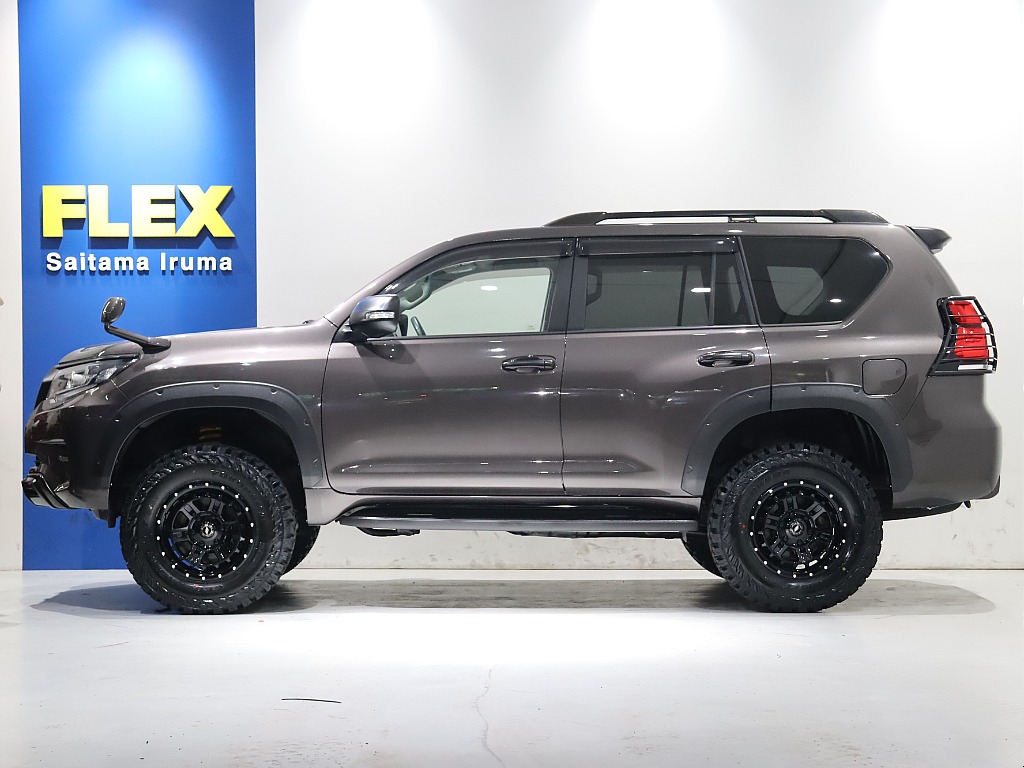 2インチリフトアップで迫力満点♪