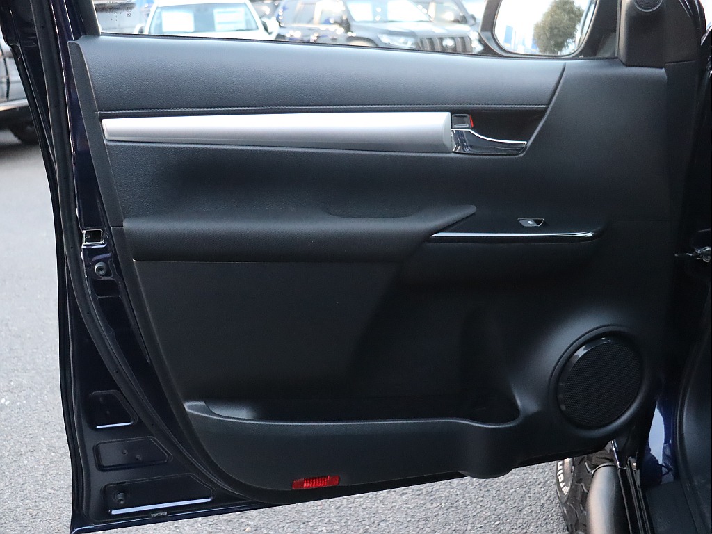 ドア内張の状態も良好です！