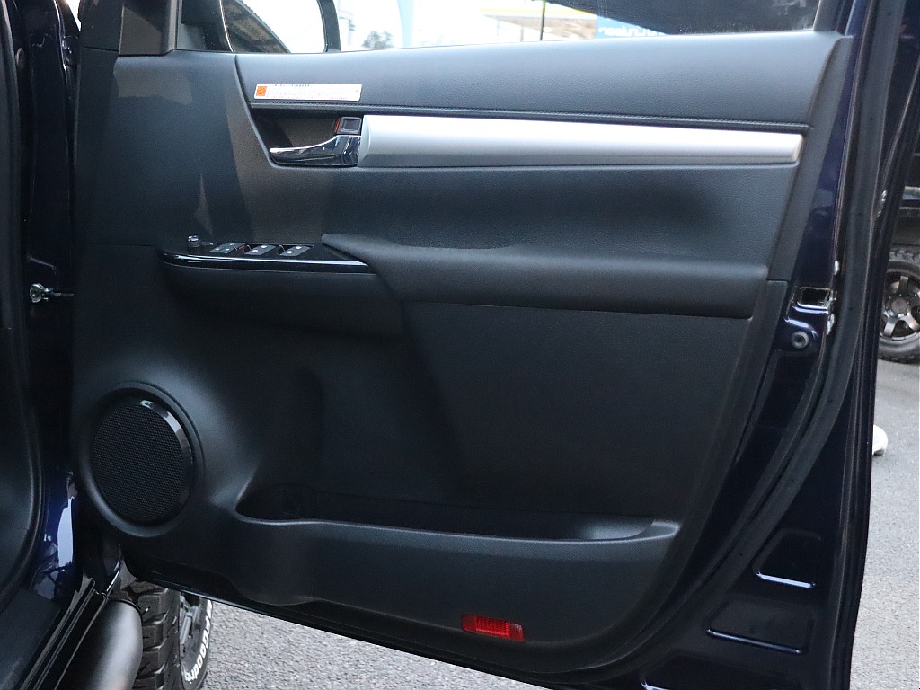 ドア内張の状態も良好です！