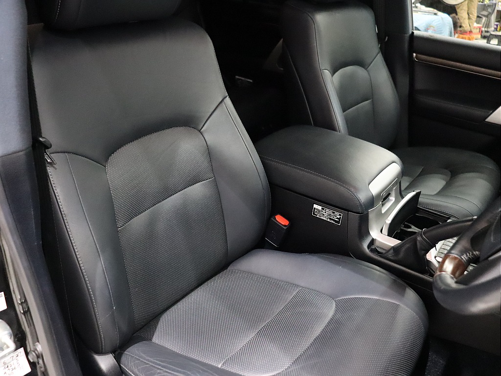 １列目シート！本革仕様！