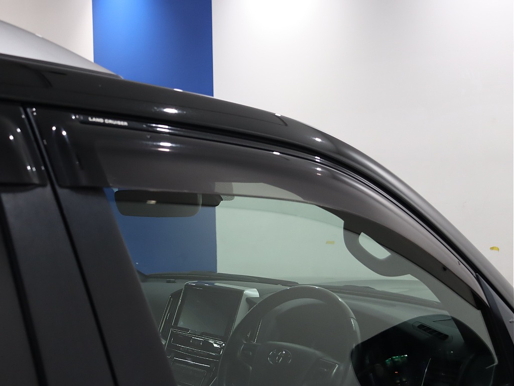 サイドバイザー！