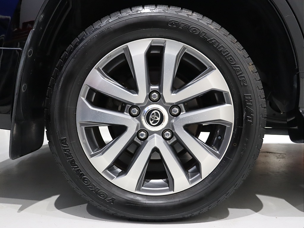 純正ホイール＆純正タイヤ！