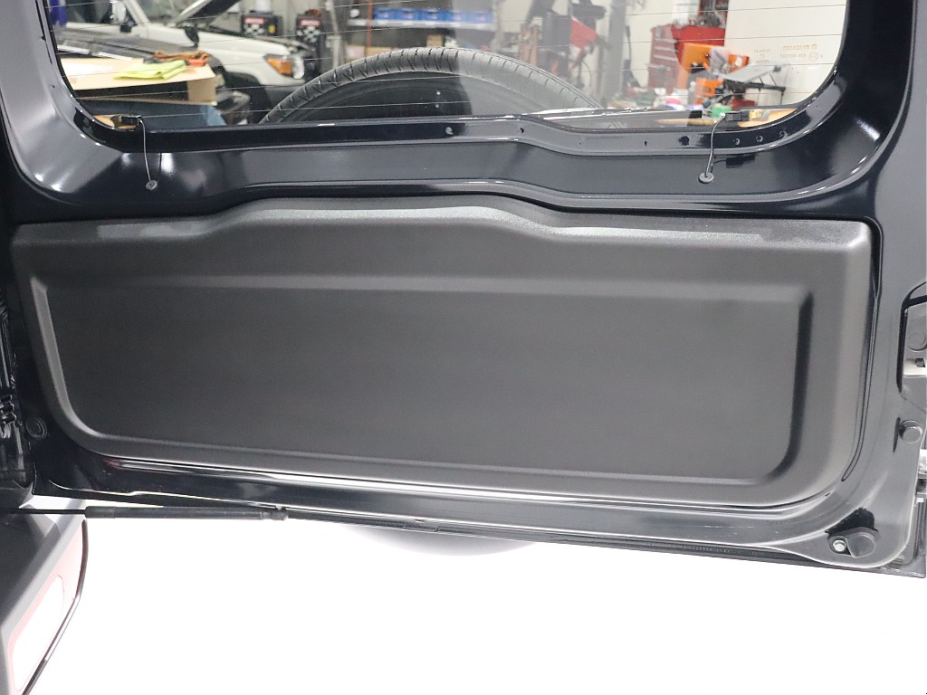 リアゲート内張り！