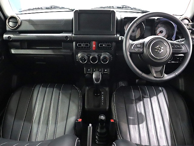 使いやすいインパネ廻り！ カロッツェリア９インチナビゲーション装着予定です。