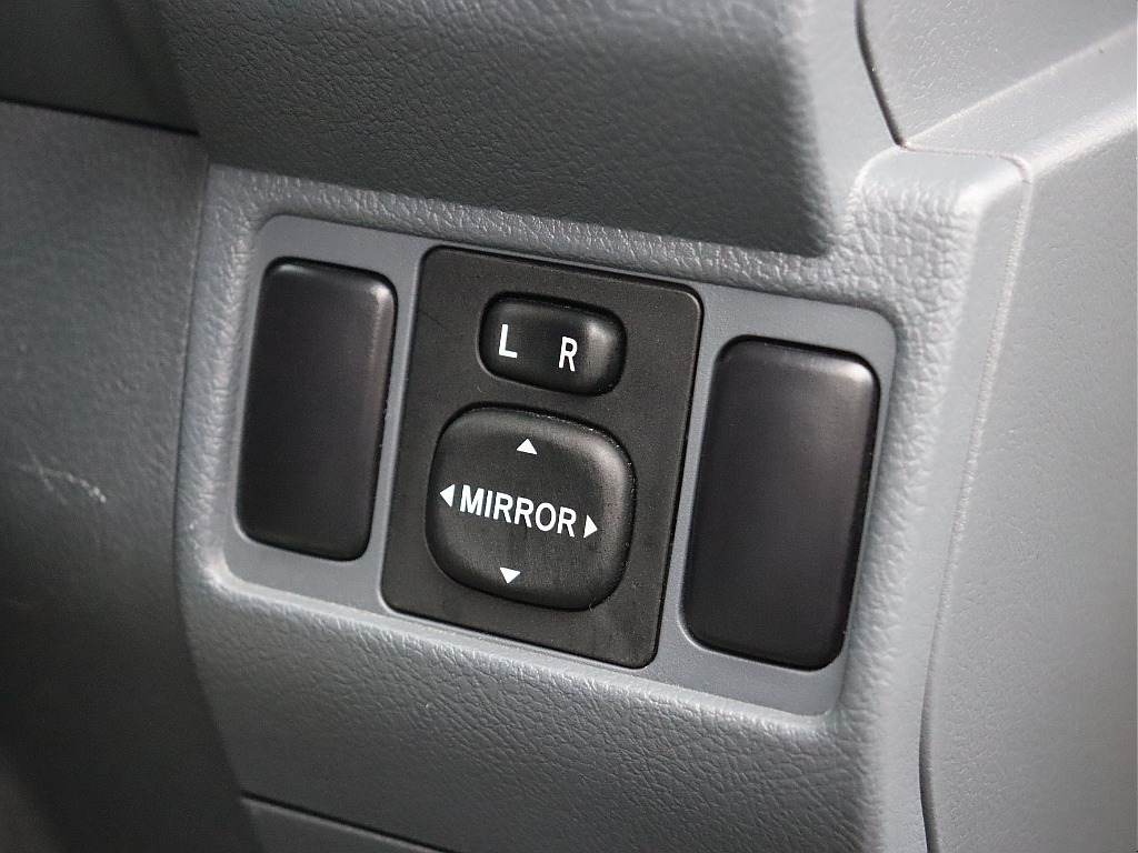 ミラー調整スイッチ！