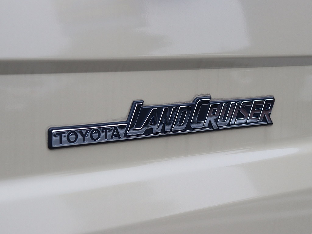 昔ながらのランドクルーザーロゴ入ってます！