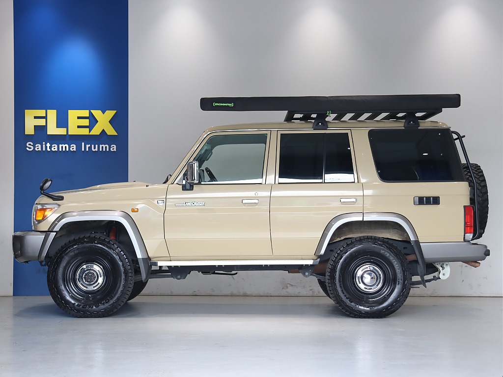 サイドステップ付きで乗り降り楽チン♪