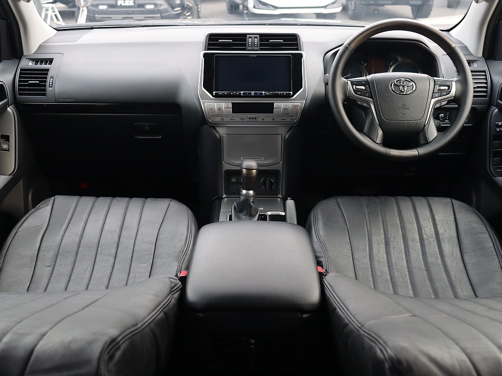 高級感溢れるインパネ周り！