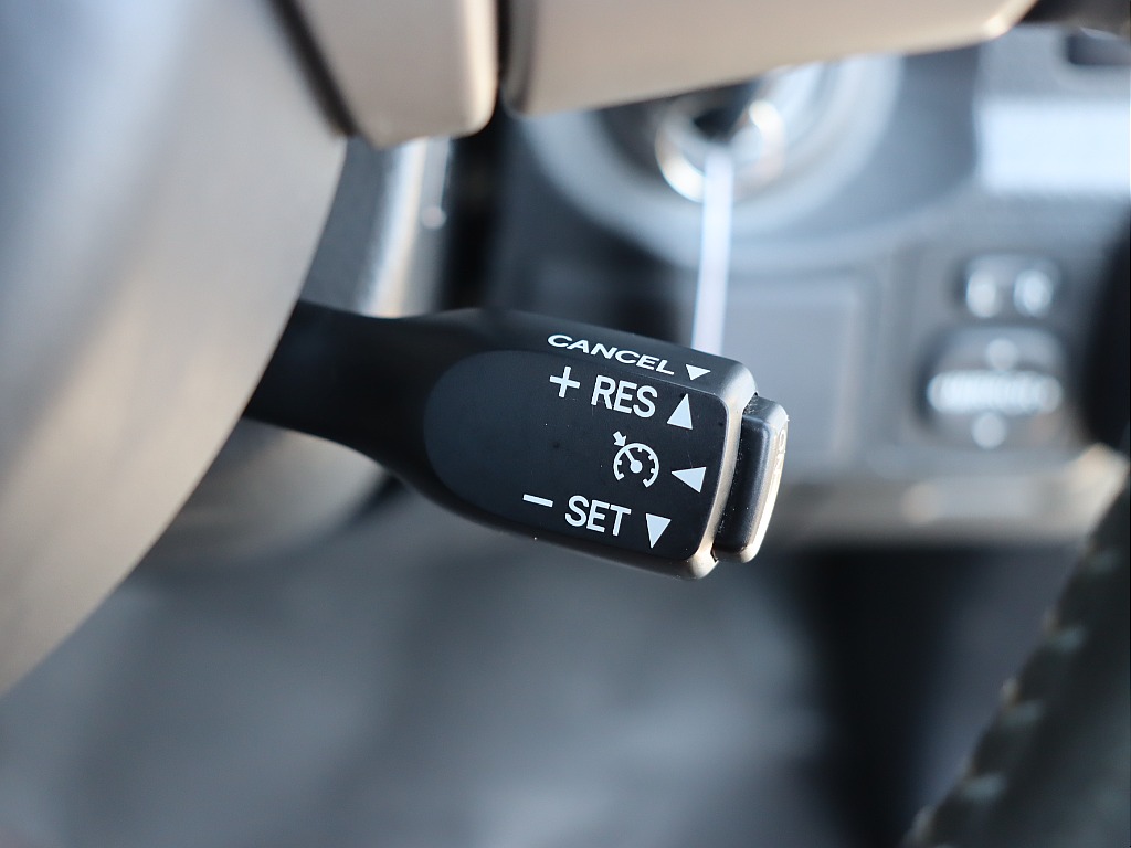 カラーパッケージはクルーズコントロール標準装備！