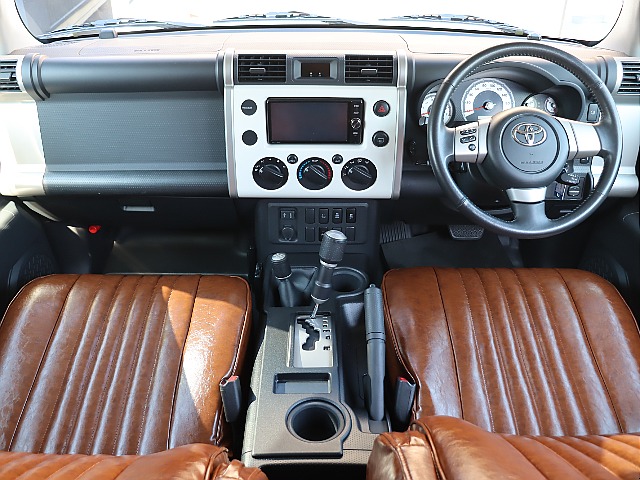 使いやすいシンプルなインパネ廻り！