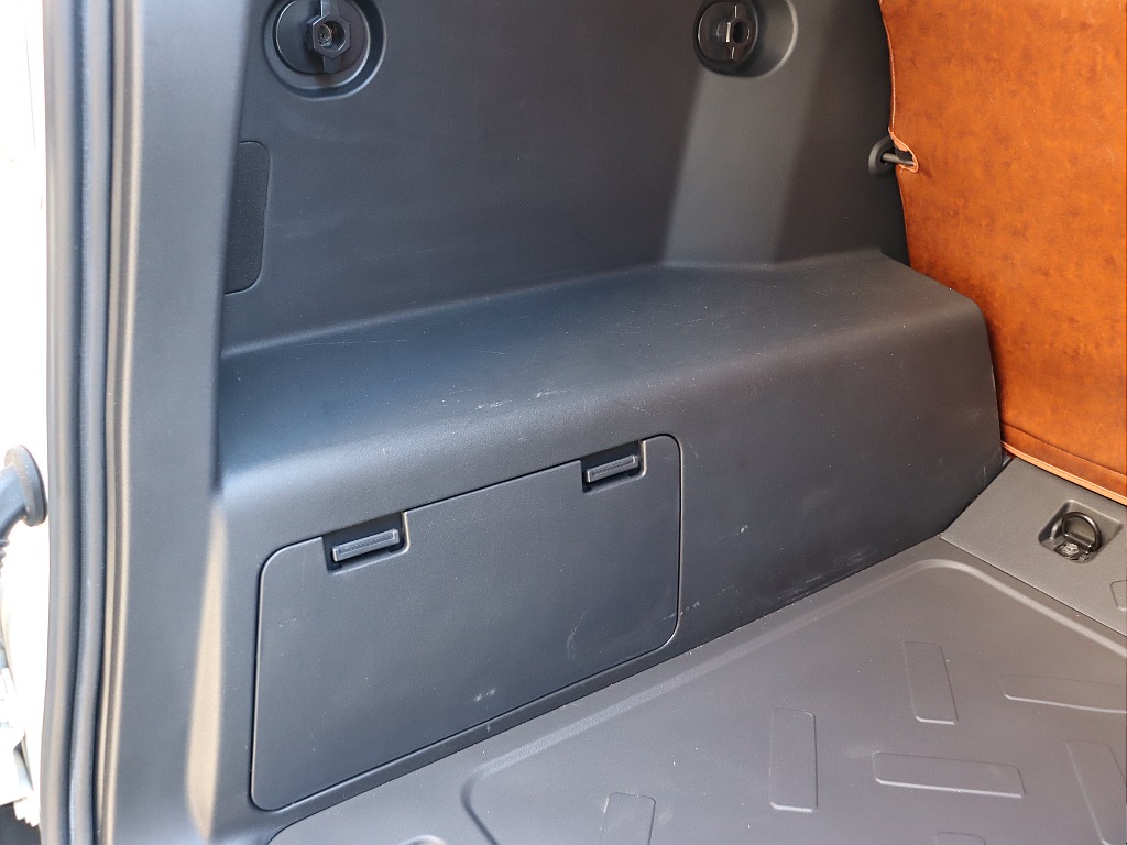 ラゲッジ内張り！