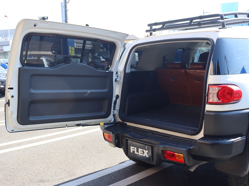 横開きリアゲート！