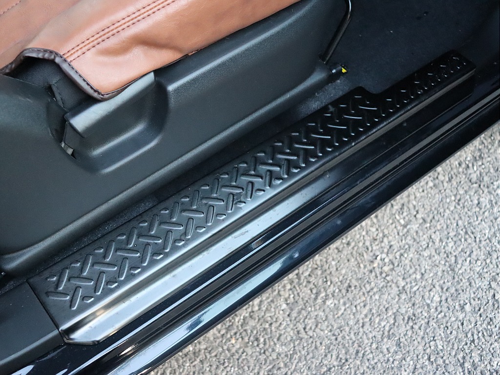 スカッフプレート！