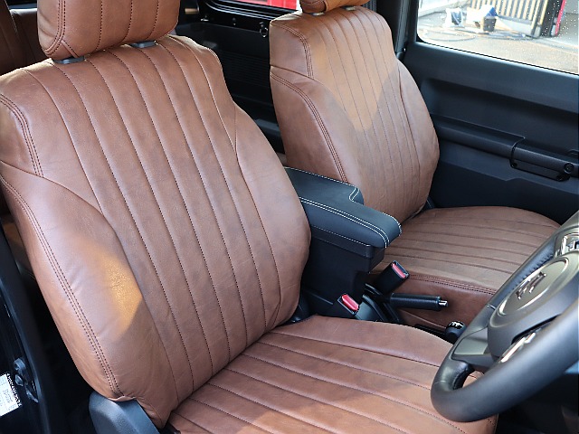 新品ブラウンシートカバー装着！