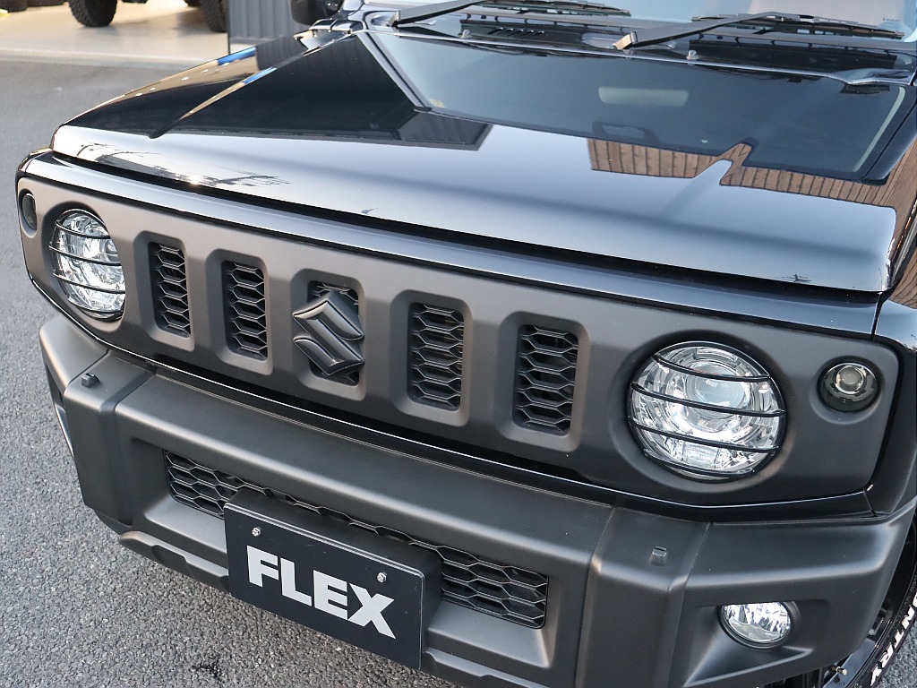 フロントグリルマッドブラック！