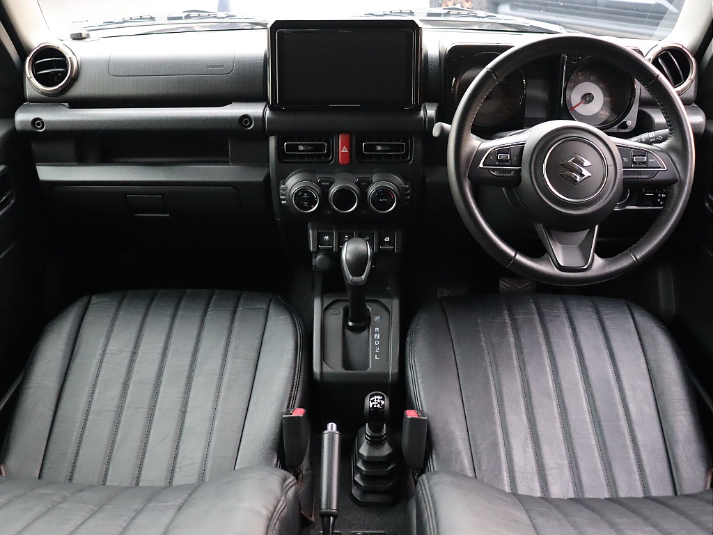 使いやすいシンプルなインパネ廻り！