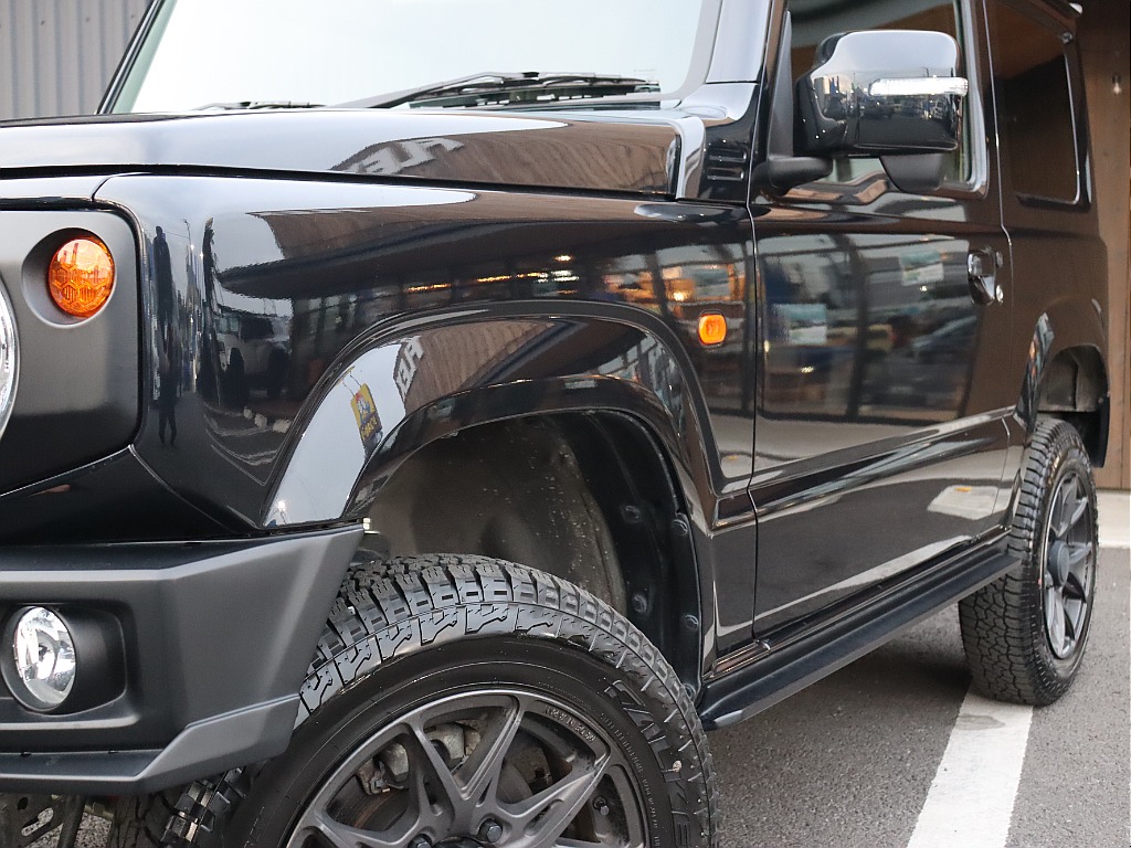 オーバーフェンダーを付けてもカッコいいですね♪