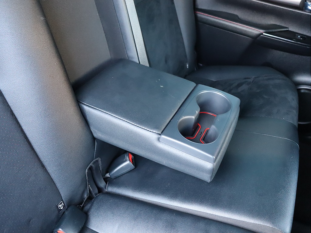 2列目ドリンクホルダー！