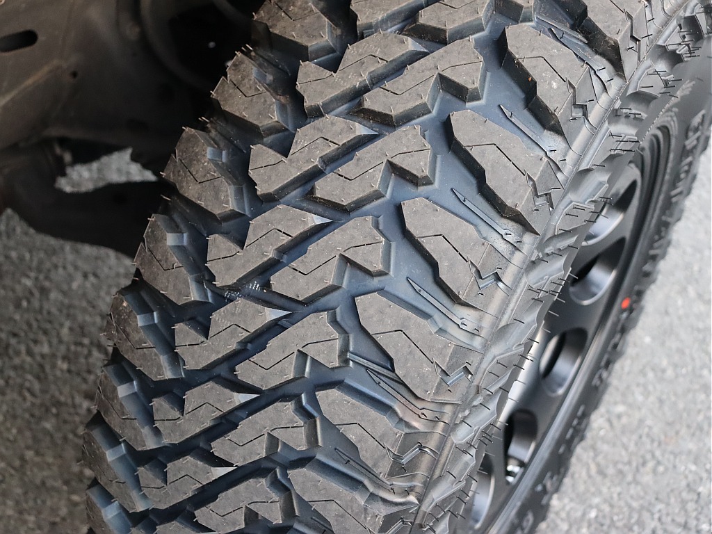 ヨコハマジオランダー新品タイヤ付き！