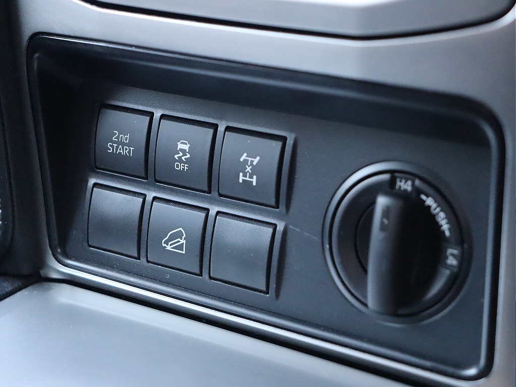 各種スイッチ&ダイヤル式トランスファー切り替えスイッチ！