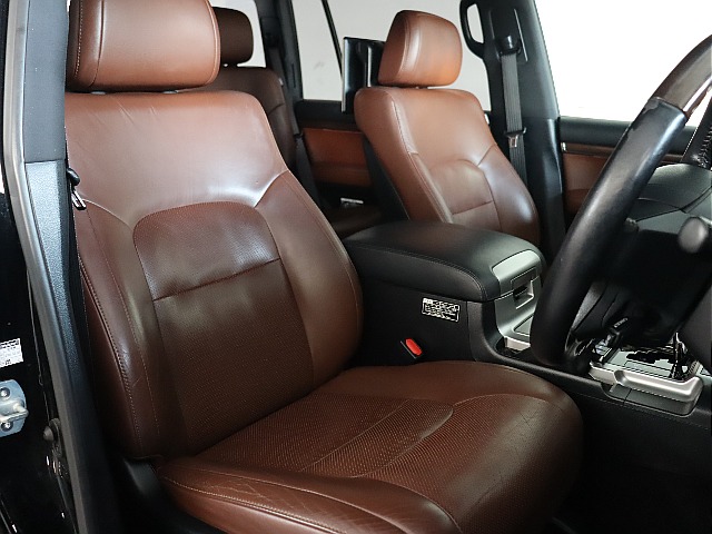 シートのコンディションも良好です。パワーシート★