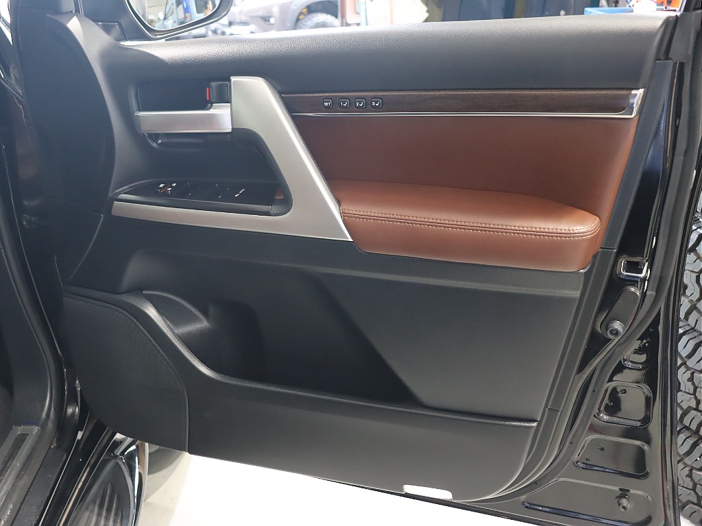 ドア内張の状態も良好です！