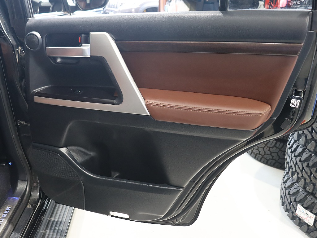 ドア内張の状態も良好です！