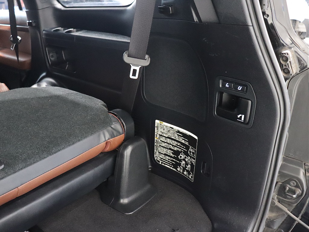 ラゲッジ内張の状態も良好です！