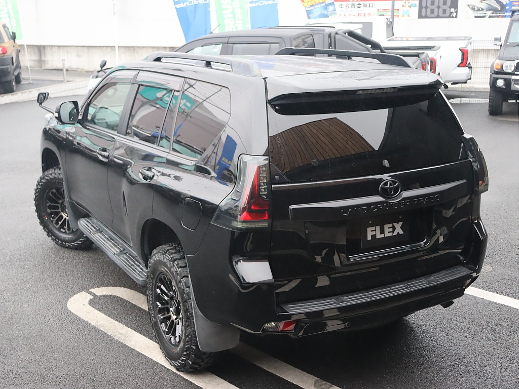 人気の衰えない中期型プラドです！