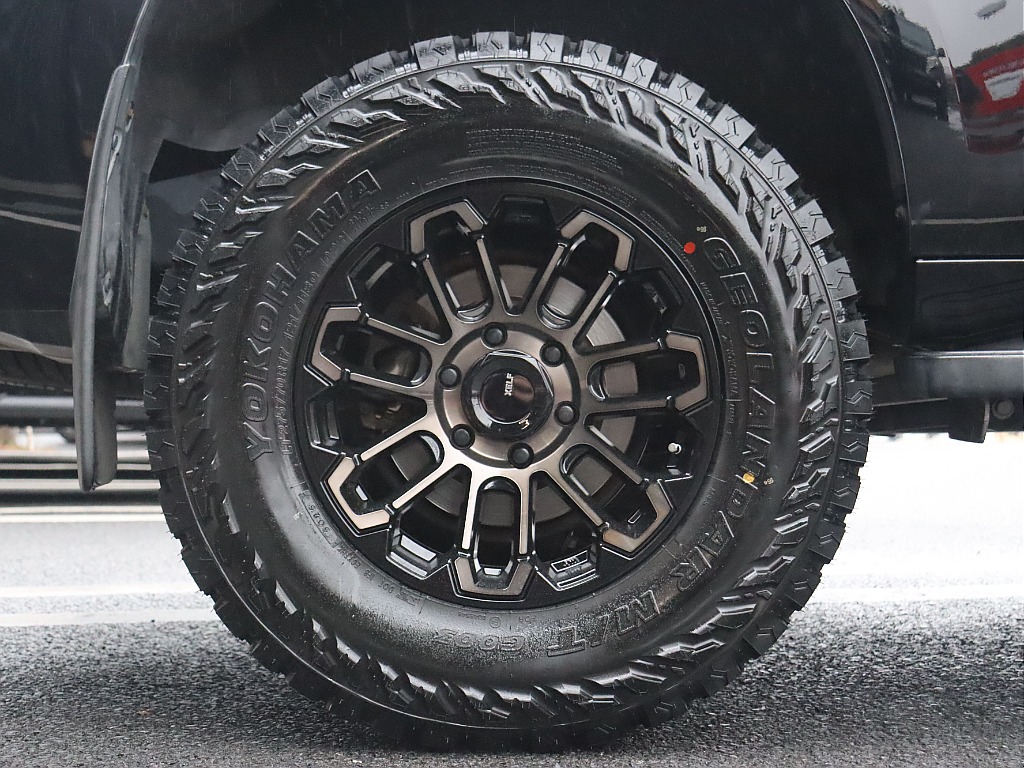 ブロンズ系のカラーになりますので、いい差し色になっています♪