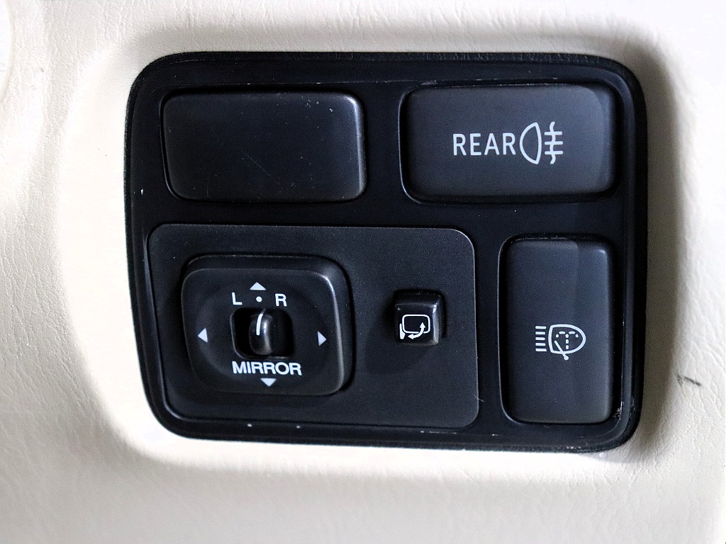 【Renoca 106/買取直販 LC100中期 大画面13インチモニター搭載】低走行10万キロ♪